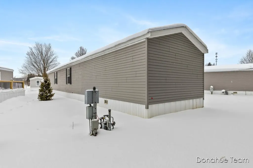 1800 W Main Lowell Charter Township MI 49331