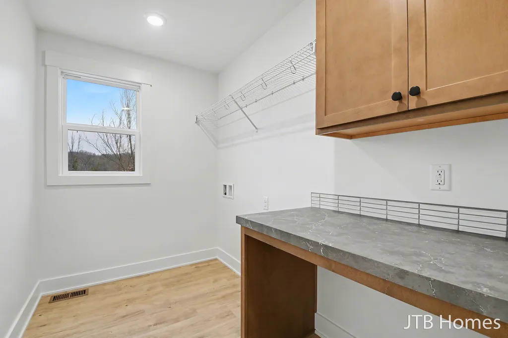 5940 Valley Point Drive SE Caledonia Township MI 49316