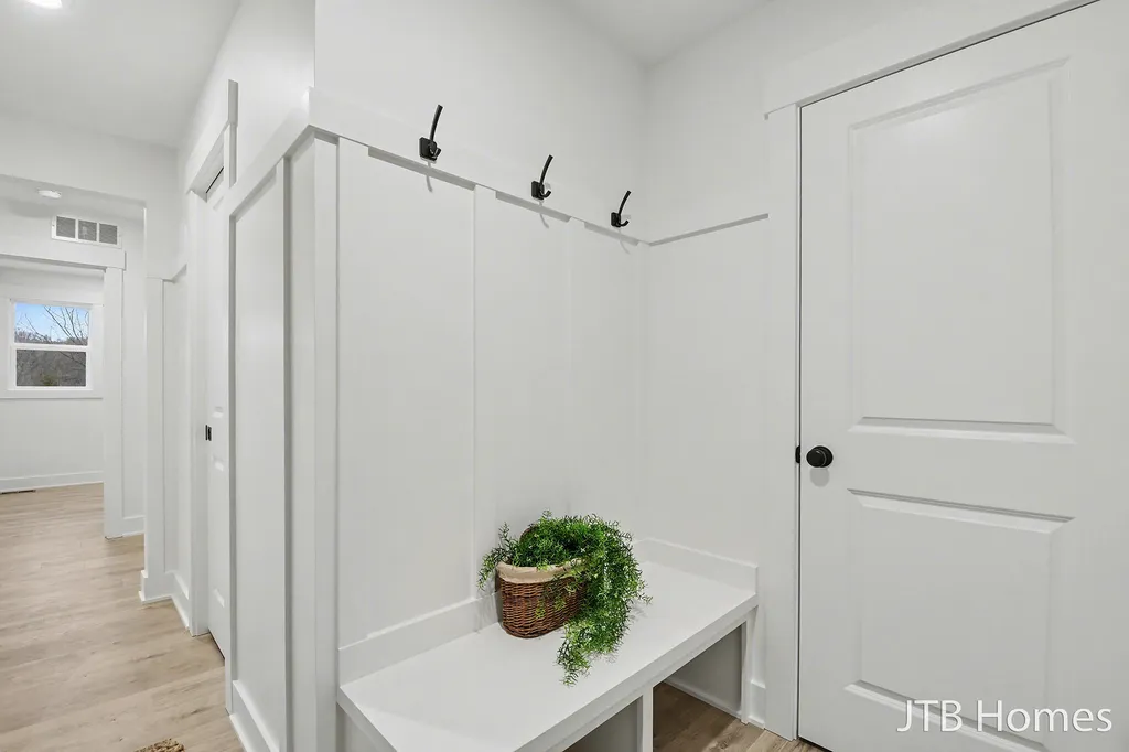 5940 Valley Point Drive SE Caledonia Township MI 49316