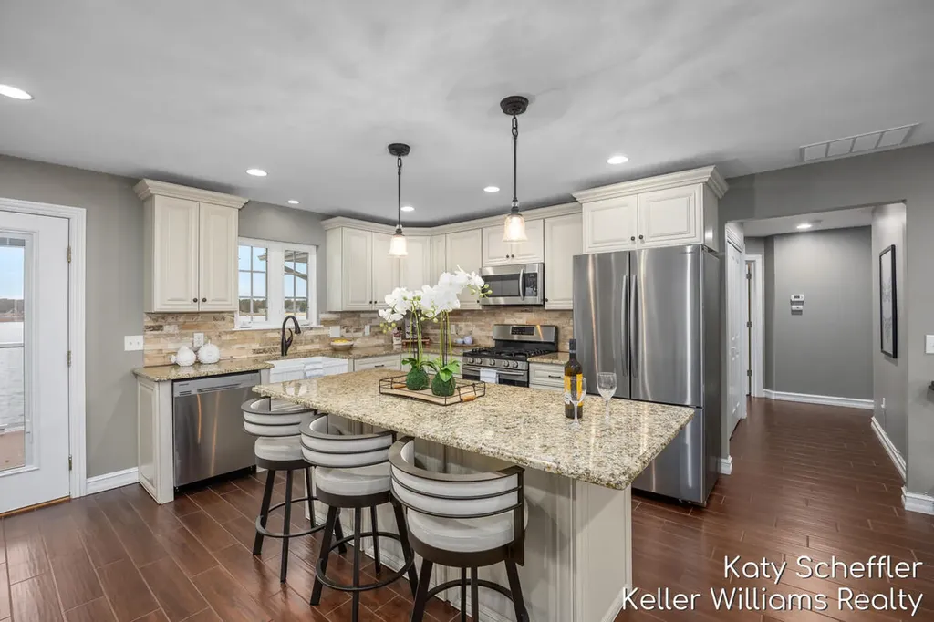 7896 Bay Meadow Morton Township MI 49346
