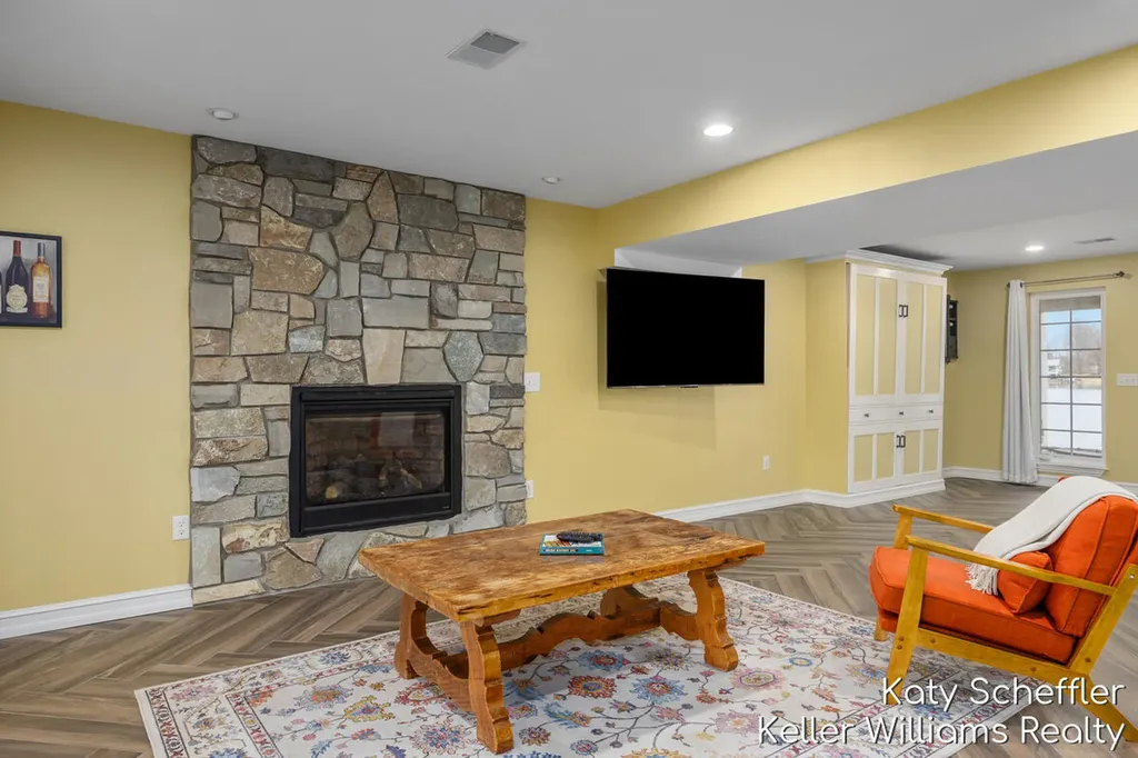 7896 Bay Meadow Morton Township MI 49346
