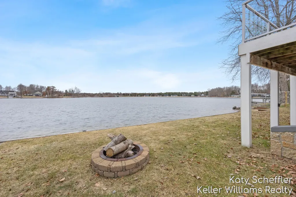 7896 Bay Meadow Morton Township MI 49346