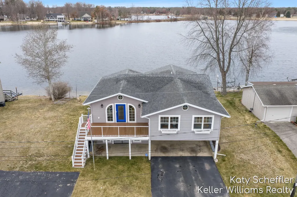 7896 Bay Meadow Morton Township MI 49346