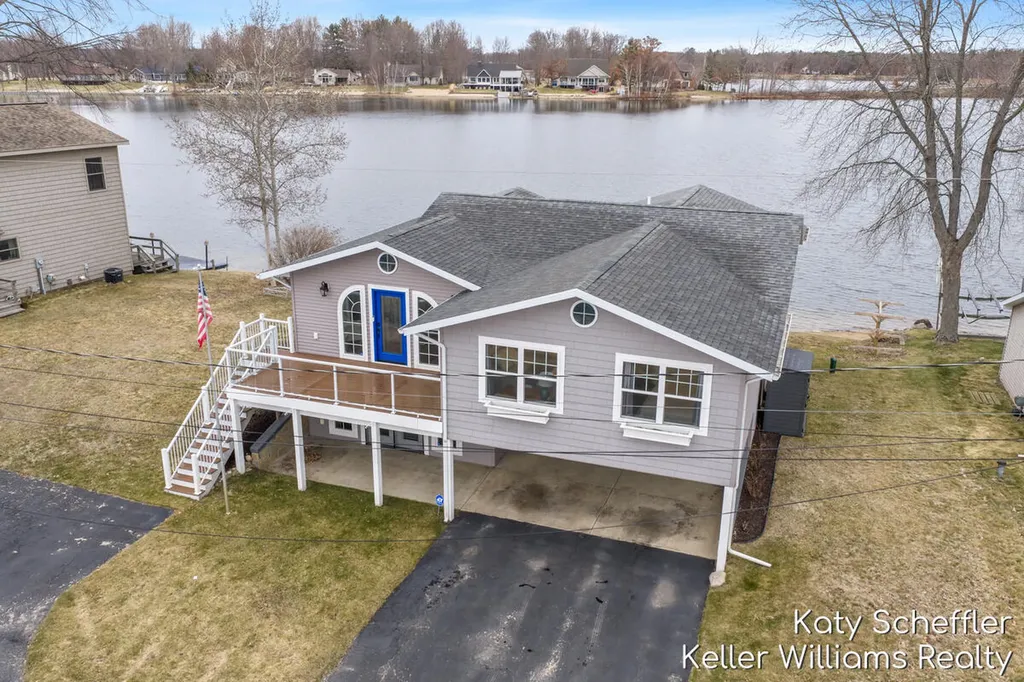 7896 Bay Meadow Morton Township MI 49346