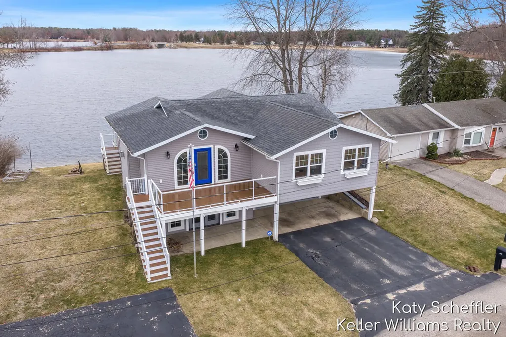 7896 Bay Meadow Morton Township MI 49346