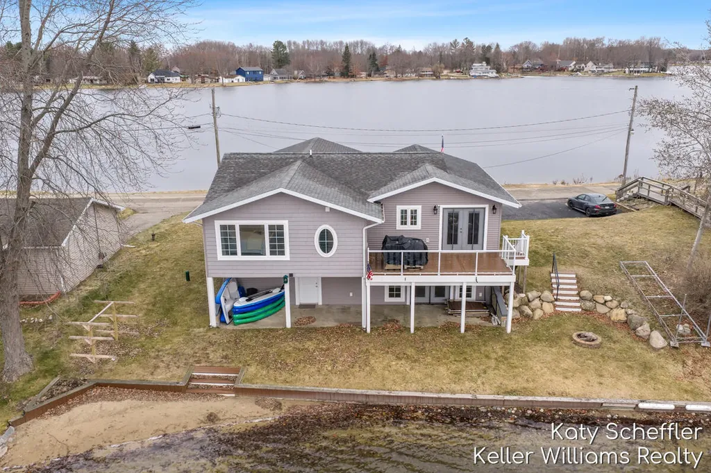 7896 Bay Meadow Morton Township MI 49346