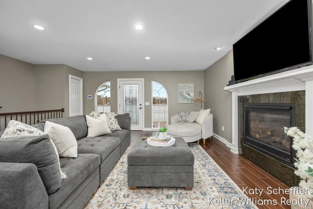 7896 Bay Meadow Morton Township MI 49346