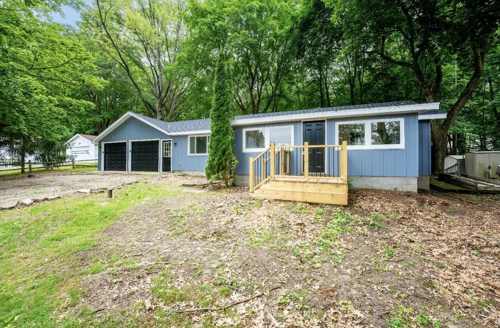 8324 Je NE Be Drive NE Courtland Township MI 49341