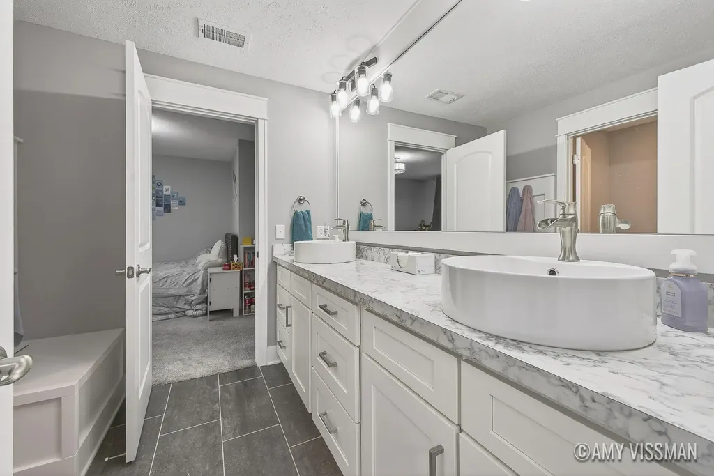 3822 Cherry Blossom Drive NE Cannon Township MI 49301