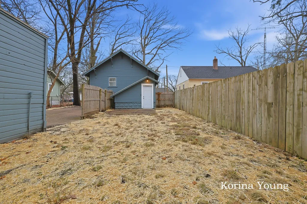 3008 9th Street Muskegon Heights City MI 49444