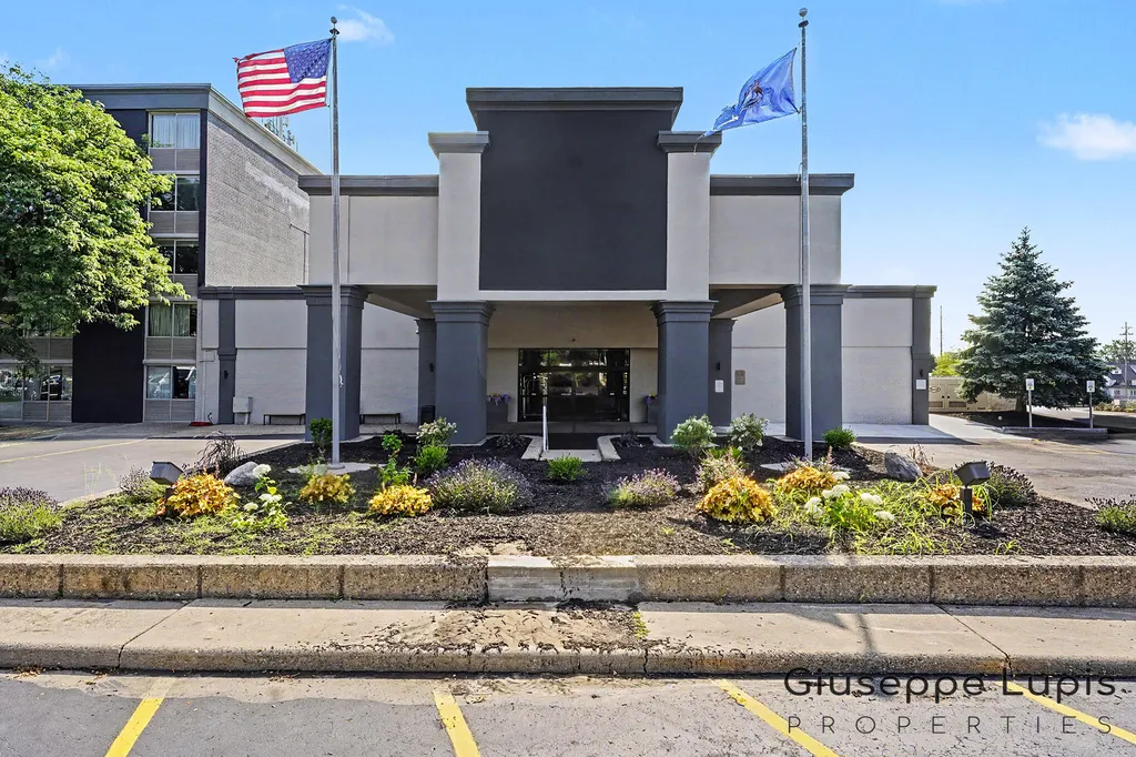 3333 28th Street SE Kentwood City MI 49512