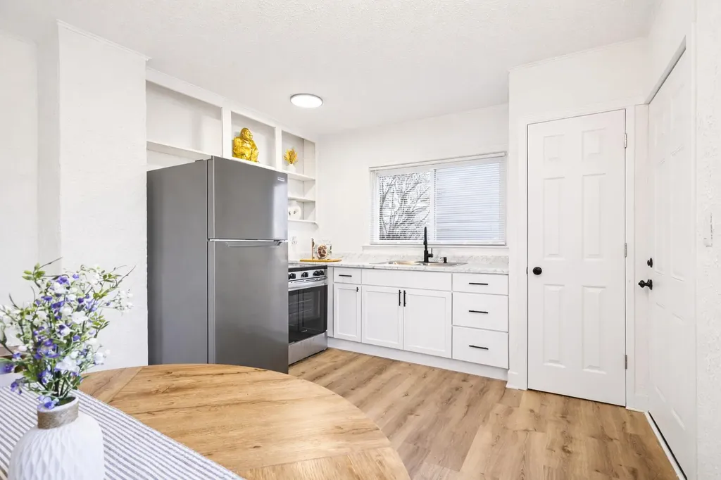 1013 Trimble Avenue Kalamazoo City MI 49048