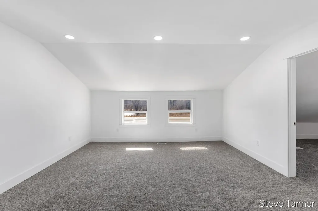 5423 E Howard City-edmore Home Township MI 48829