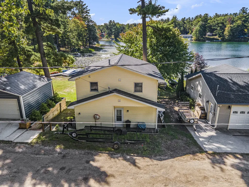 6271 10th Street Cedar Creek Township MI 49457