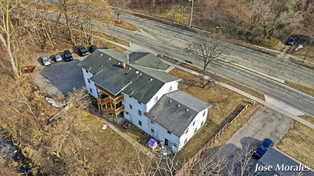 1833 Prairie Parkway SW Wyoming City MI 49519