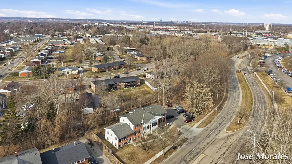 1833 Prairie Parkway SW Wyoming City MI 49519