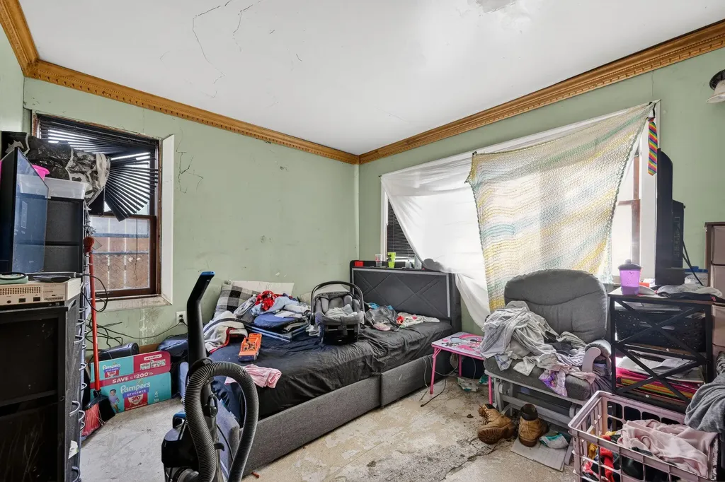 7559 Toepfer Road Warren City MI 48091
