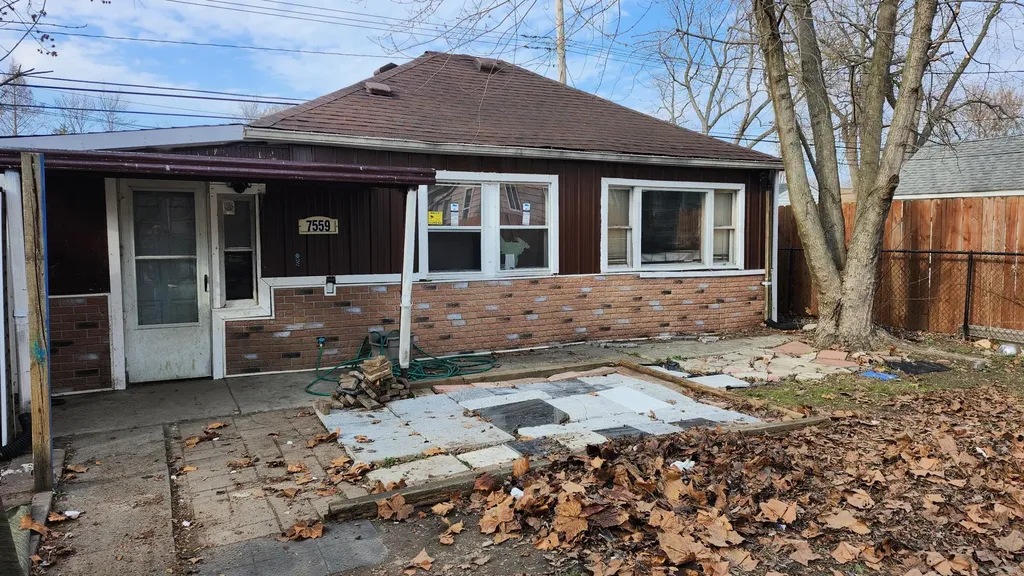 7559 Toepfer Road Warren City MI 48091