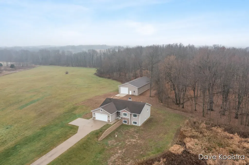 3905 Sunset View Leighton Township MI 49348