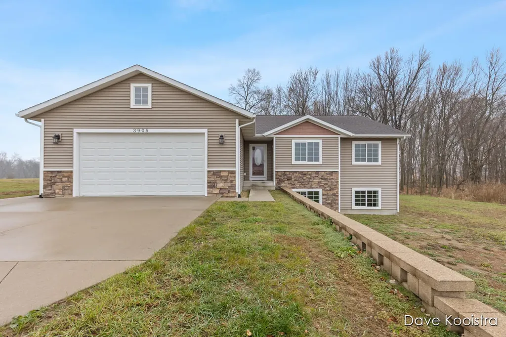3905 Sunset View Leighton Township MI 49348