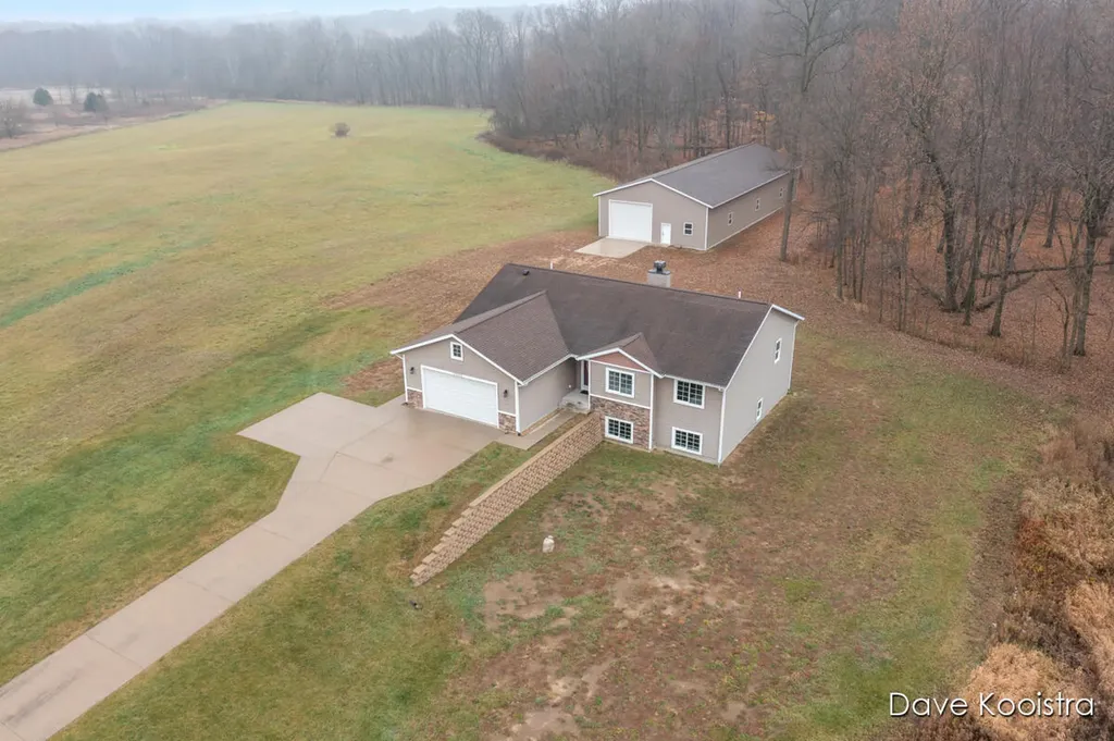 3905 Sunset View Leighton Township MI 49348