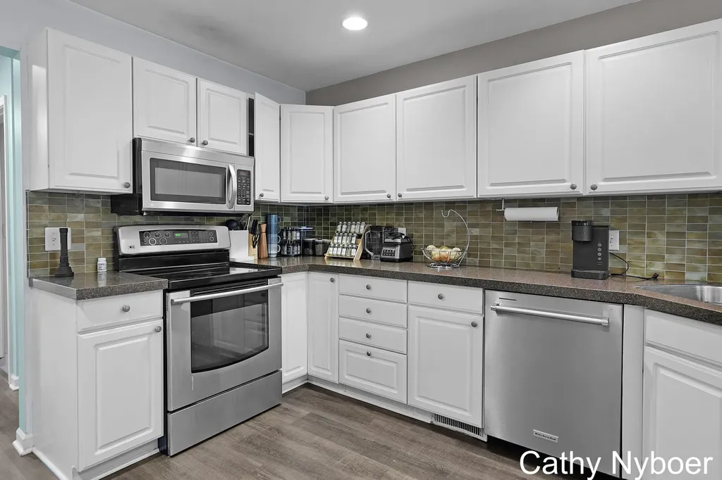 13478 Lakeshore Avenue Grand Haven Charter Township MI 49417