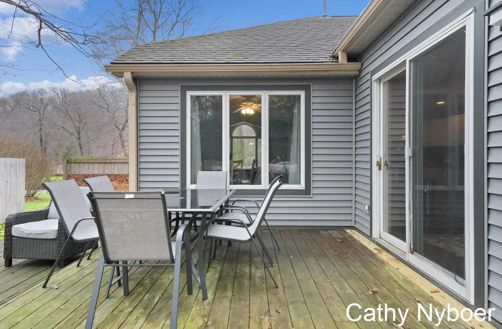 13478 Lakeshore Avenue Grand Haven Charter Township MI 49417