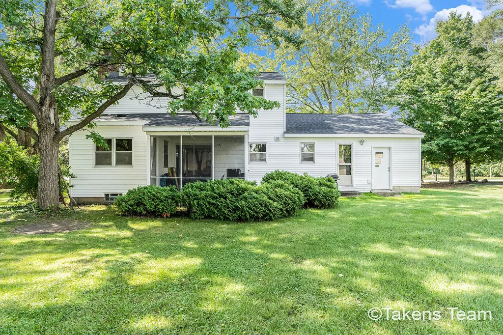 4223 Burton Street SE Kentwood City MI 49546