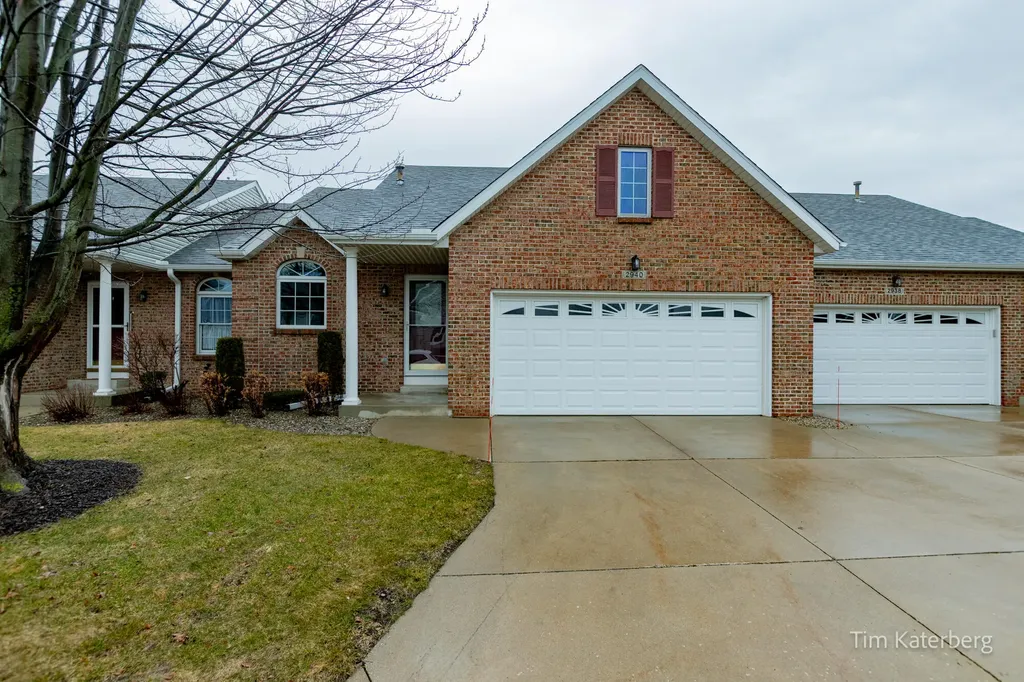 2940 Bentbrooke Drive Holland Charter Township MI 49424