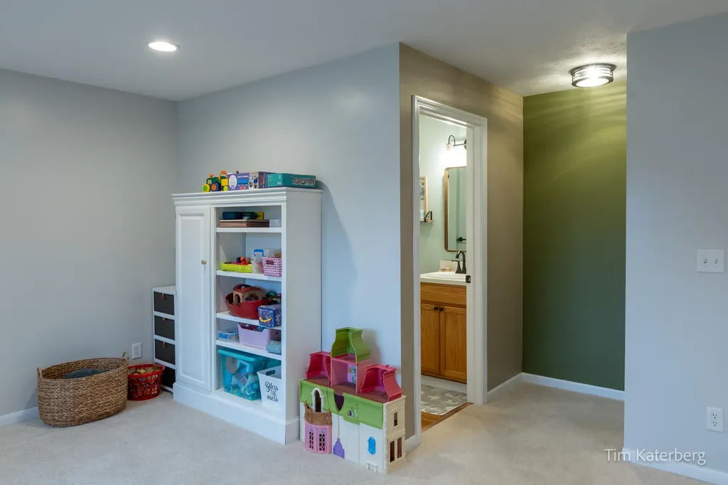 2940 Bentbrooke Drive Holland Charter Township MI 49424