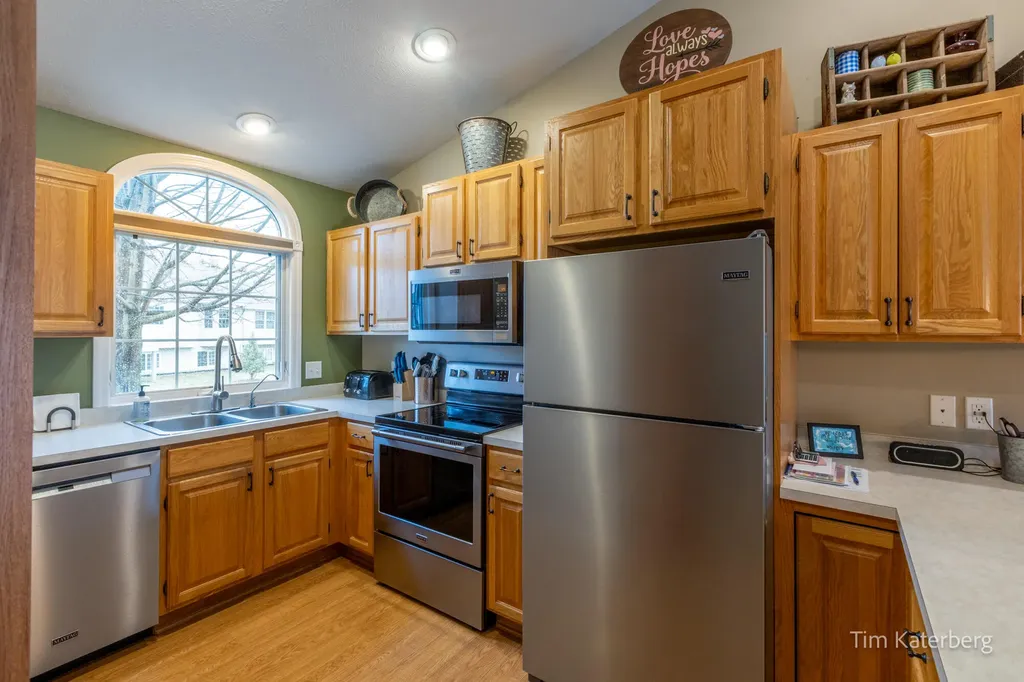 2940 Bentbrooke Drive Holland Charter Township MI 49424