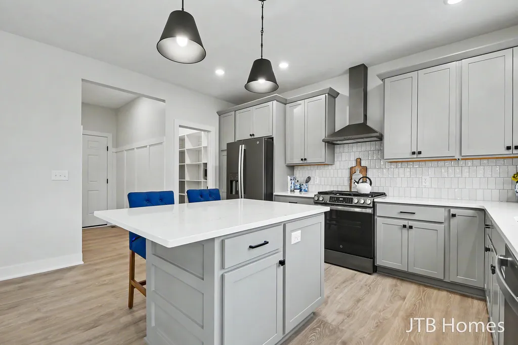 5911 Valley Point Drive SE Caledonia Township MI 49316