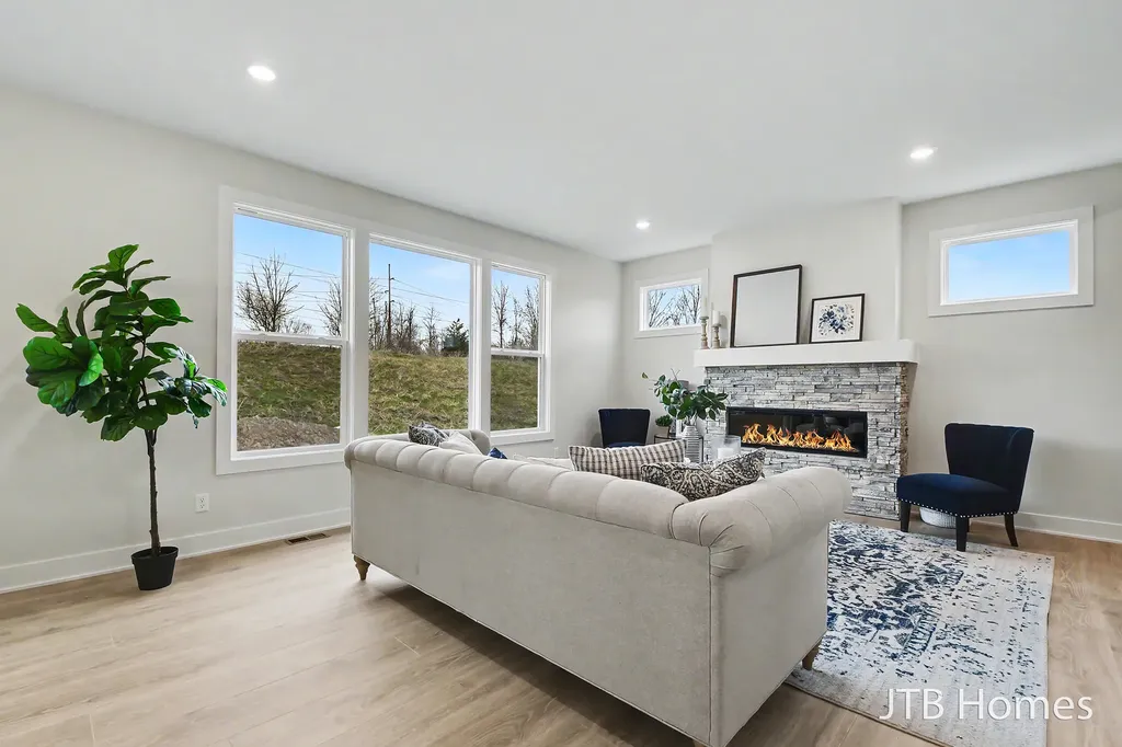 5911 Valley Point Drive SE Caledonia Township MI 49316
