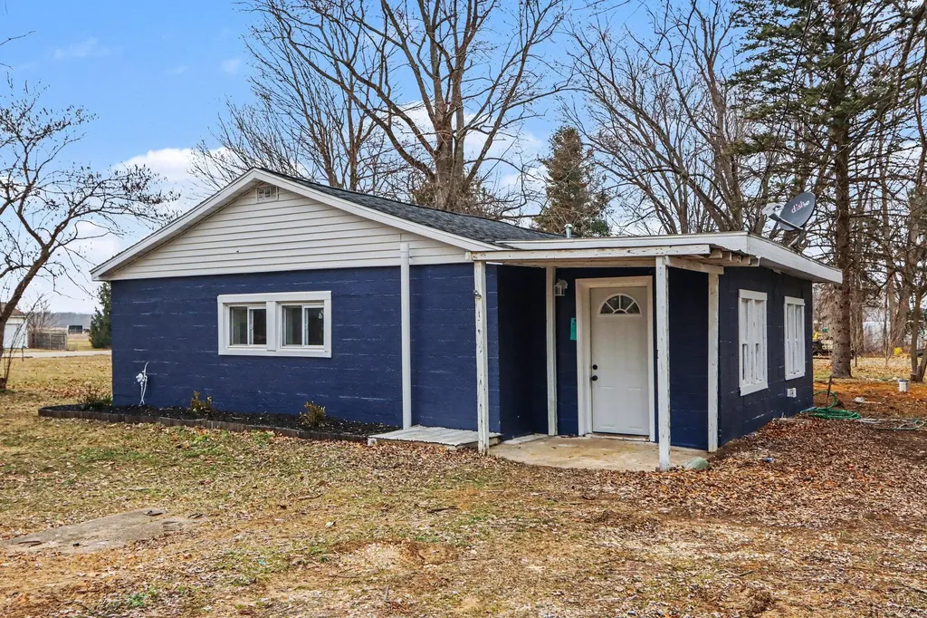 17022 Hull Street Florence Township MI 49042