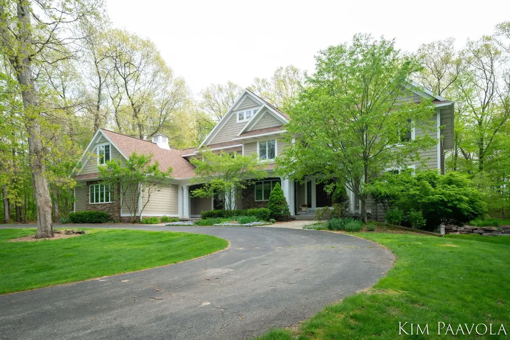 3099 Pickford Drive SE Cascade Charter Township MI 49301