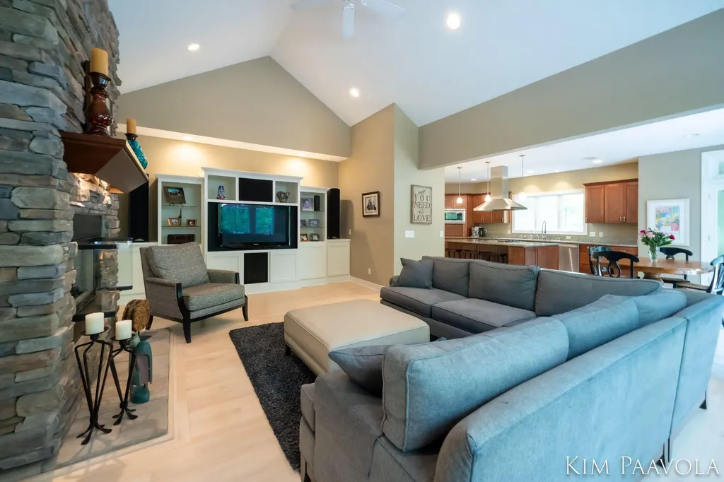 3099 Pickford Drive SE Cascade Charter Township MI 49301
