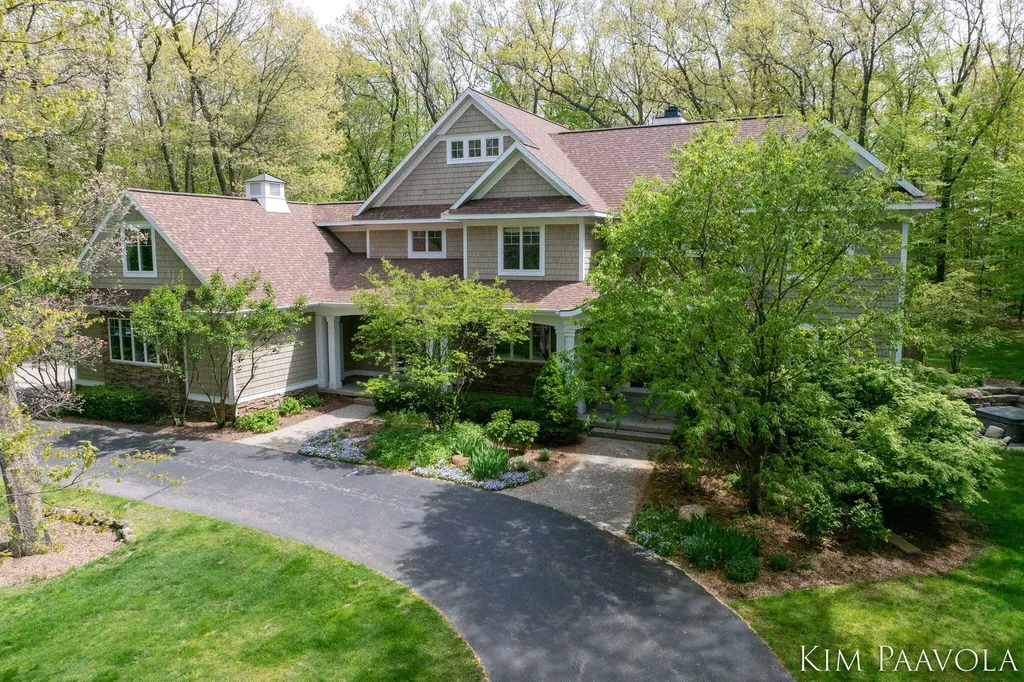 3099 Pickford Drive SE Cascade Charter Township MI 49301