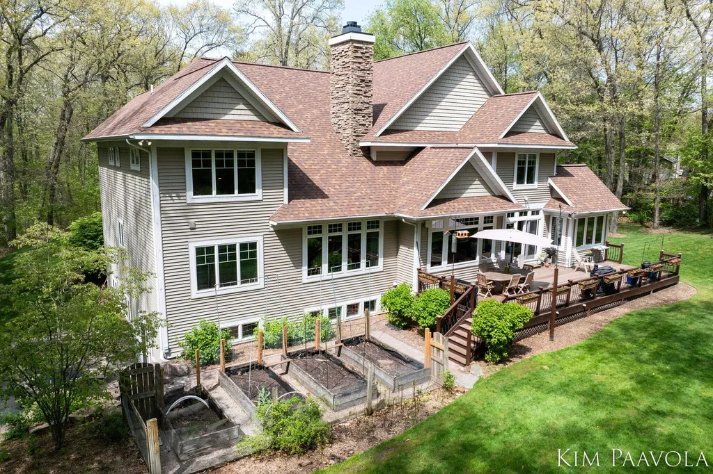 3099 Pickford Drive SE Cascade Charter Township MI 49301