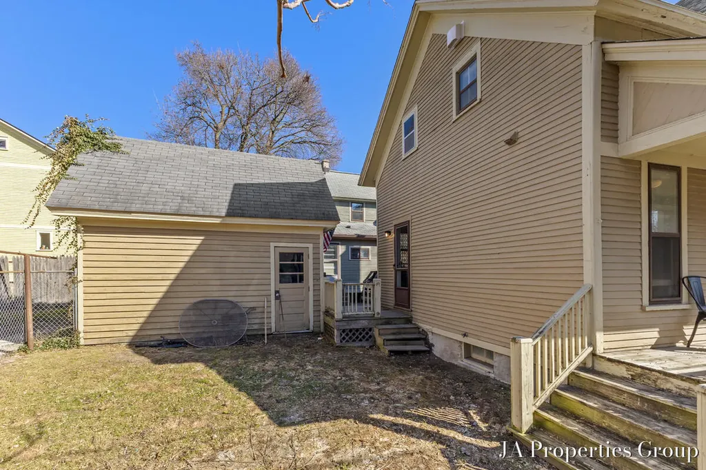 921 Fairmount Street SE Grand Rapids City MI 49506