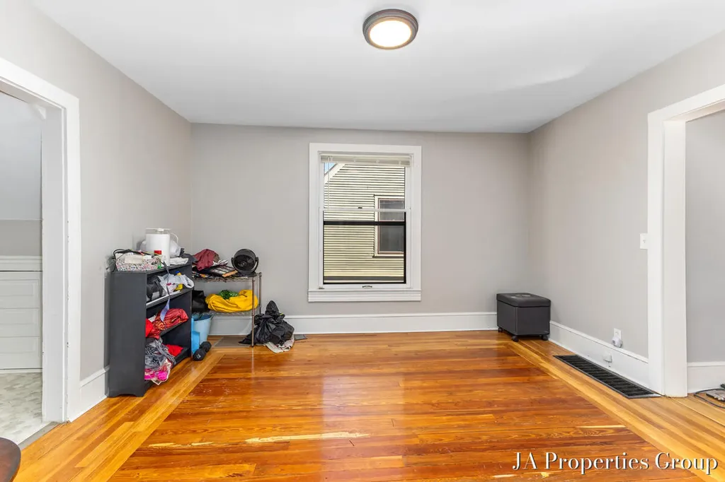 921 Fairmount Street SE Grand Rapids City MI 49506