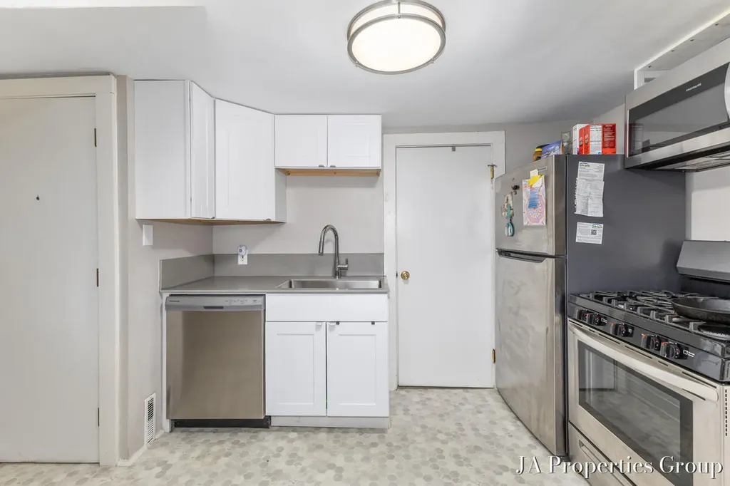 921 Fairmount Street SE Grand Rapids City MI 49506