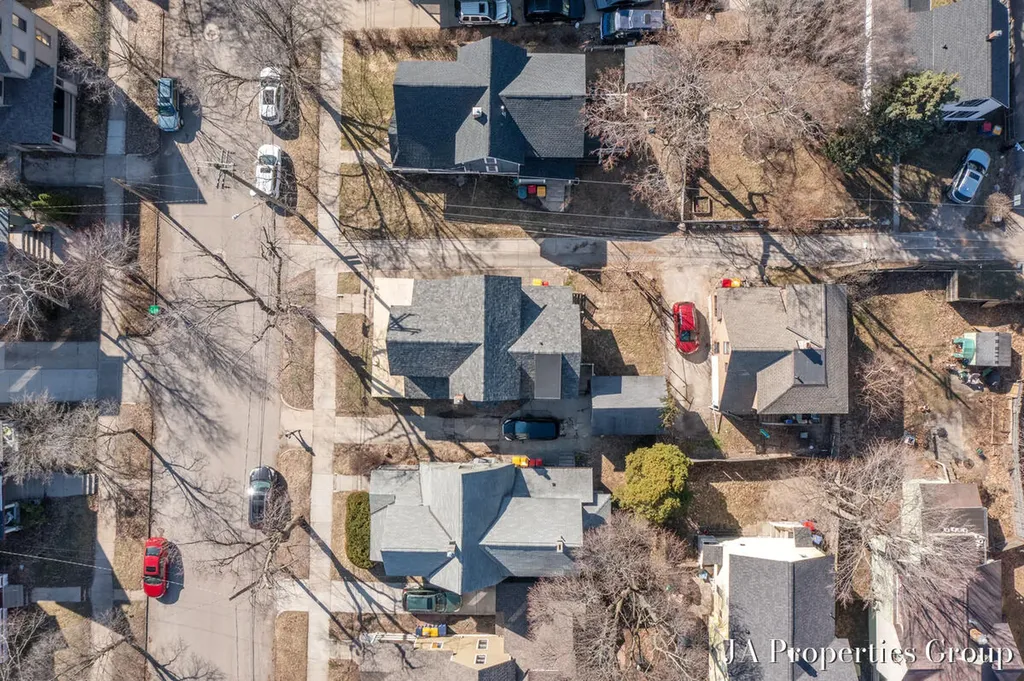 921 Fairmount Street SE Grand Rapids City MI 49506