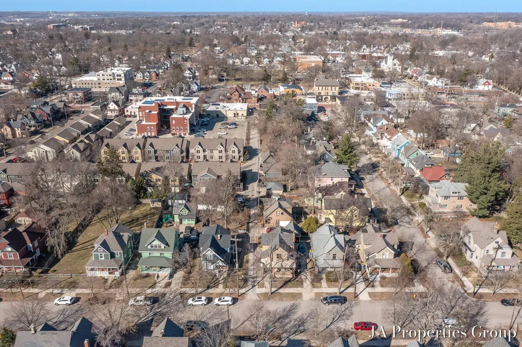 921 Fairmount Street SE Grand Rapids City MI 49506