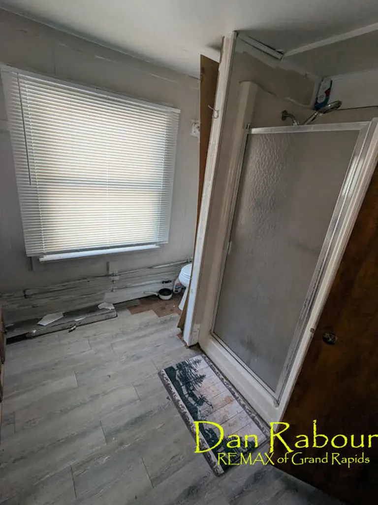 5263 E 8 Mile Road Newkirk Township MI 49656