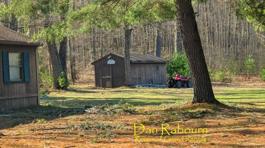 5263 E 8 Mile Road Newkirk Township MI 49656