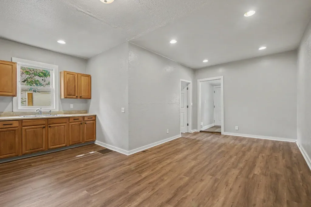 710 Baxter Street SE Grand Rapids City MI 49503