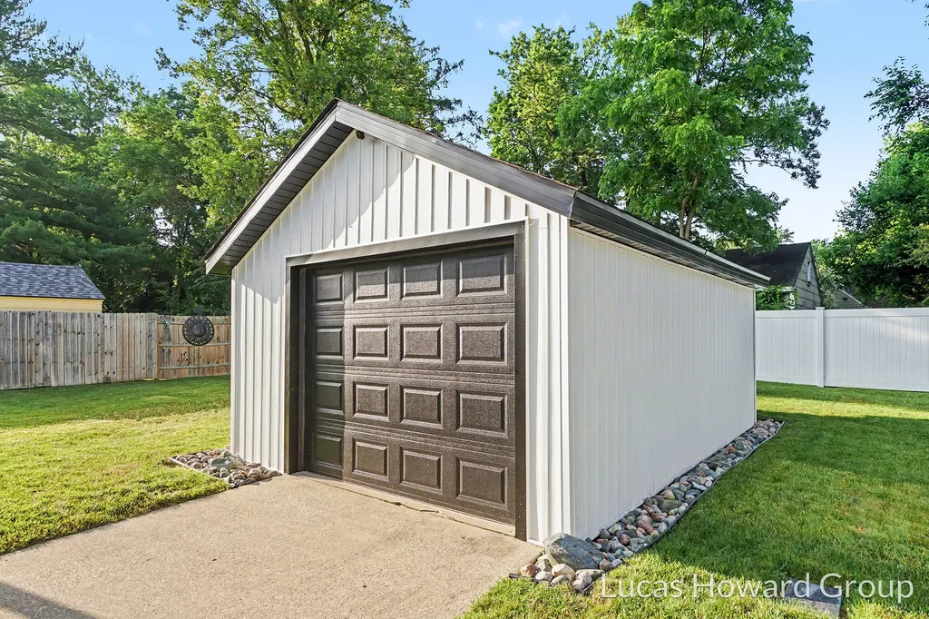 3426 Mulhearn Avenue Kalamazoo Charter Township MI 49048