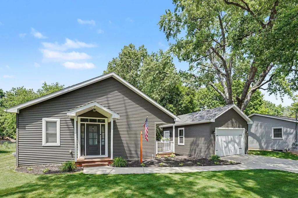1803 Pleasant Drive Portage City MI 49002