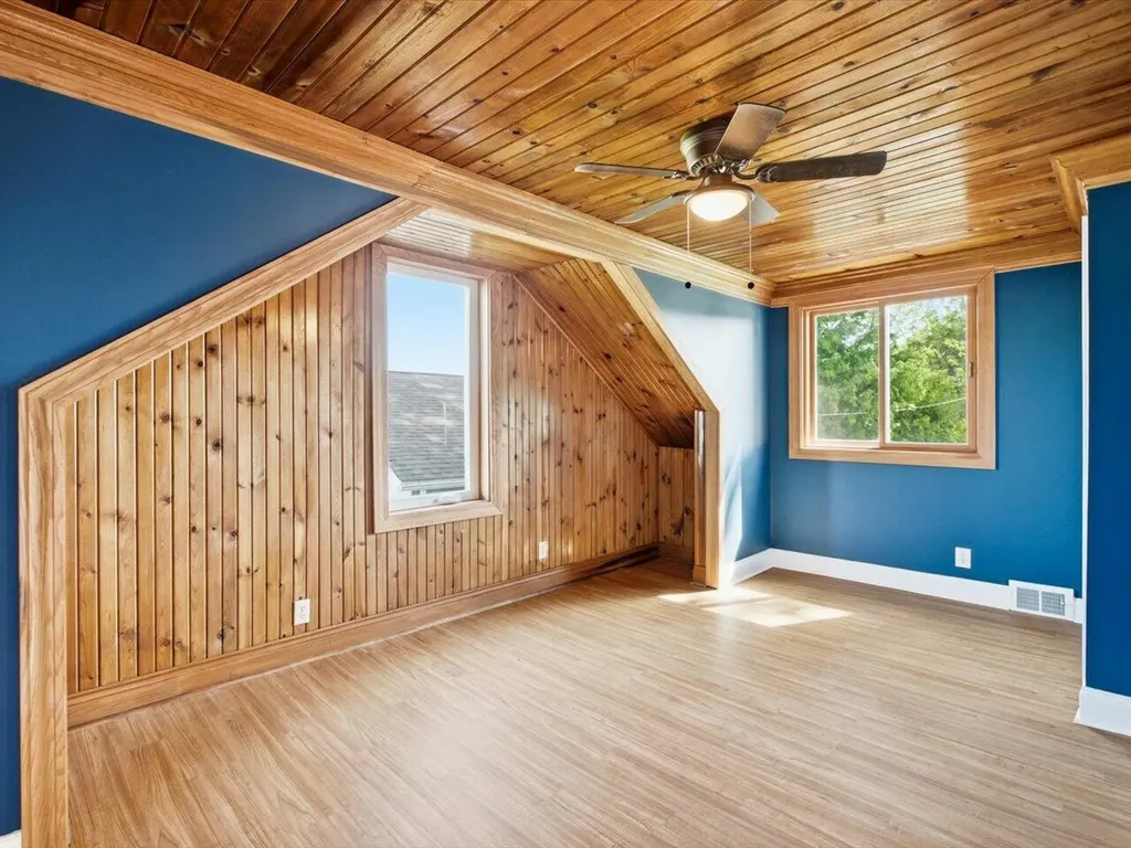 124 Roselawn Street Algonac City MI 48001
