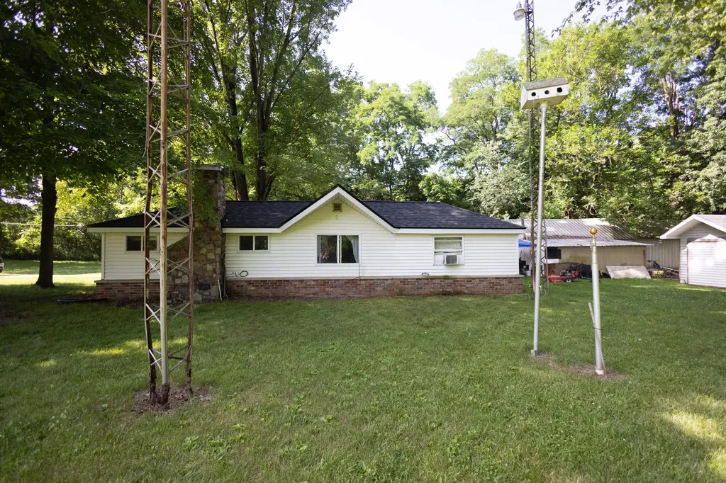 51310 Shorts Road Leonidas Township MI 49066